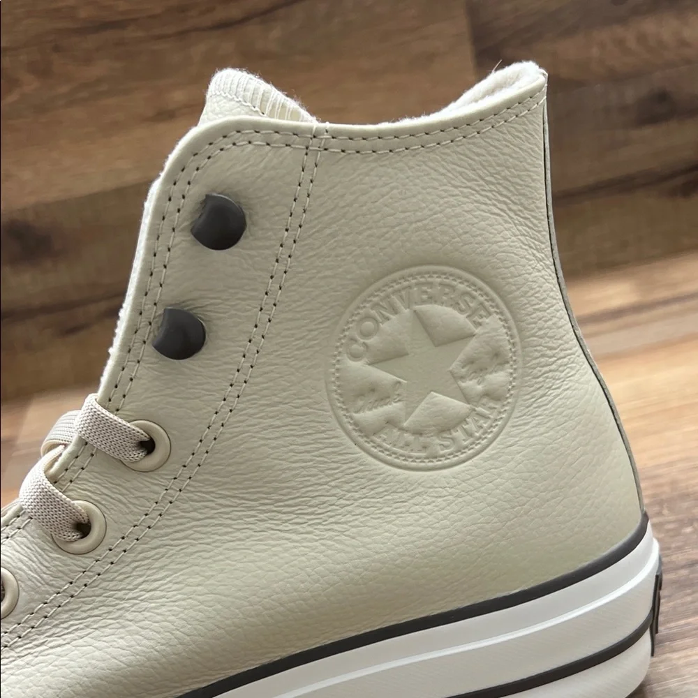 Converse Women's Beige Leather platform Sneakers